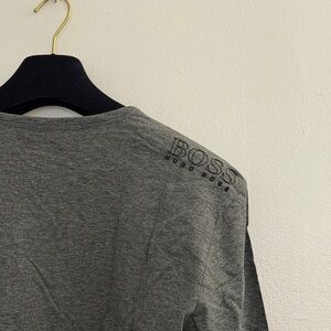 Hugo Boss Men's Gray Long Sleeve T-Shirt Made In Peru